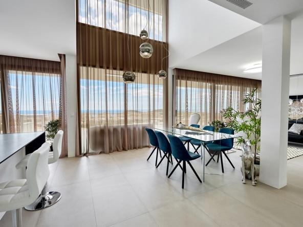 Villa Alpha | MiraMar | Sierra Cortina