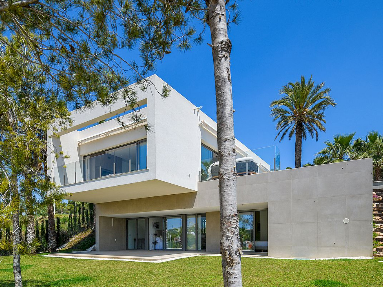 Luxury Lima Villas at Las Colinas Golf Resort with scenic views and amenities.