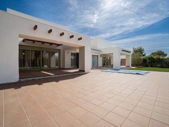 Luxurious 5-bedroom villa with private pool at Las Colinas Golf, Orihuela Costa