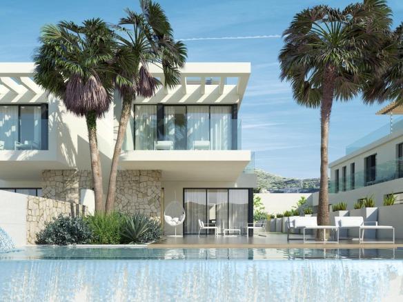 Modern villa with pool overlooking Font del Llop Golf Course