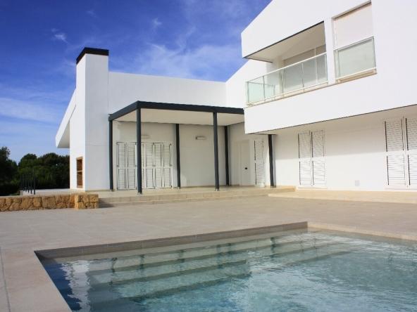 Alenda Golf Large Frontline Villa
