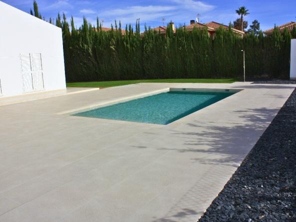 Alenda Golf Large Frontline Villa