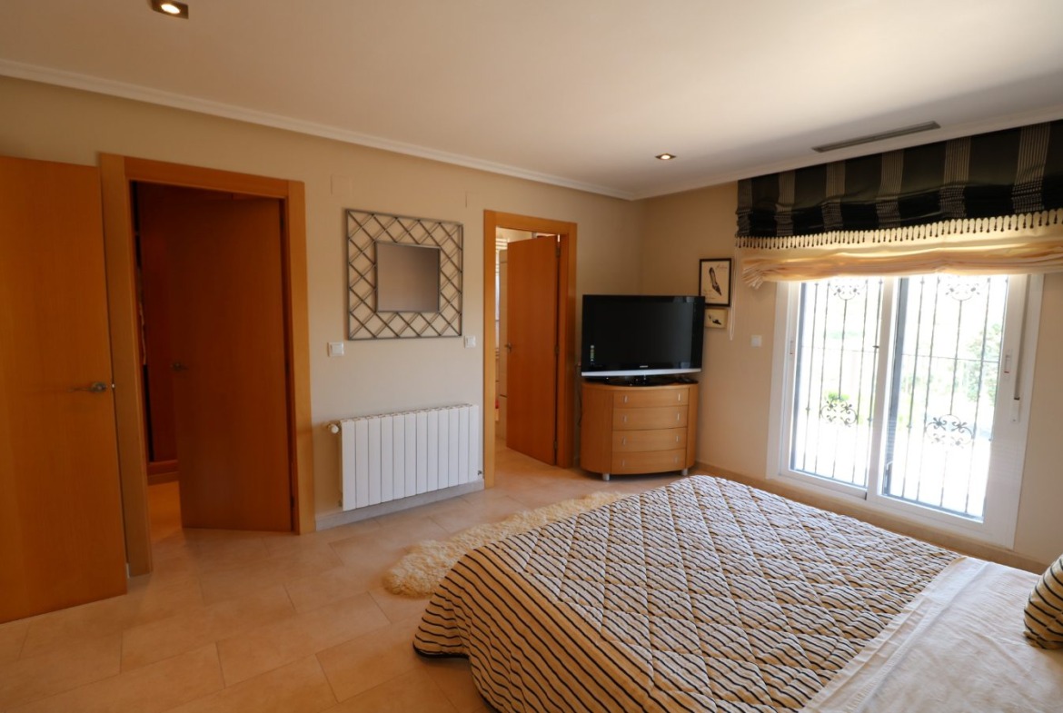 Alenda Golf frontline villa