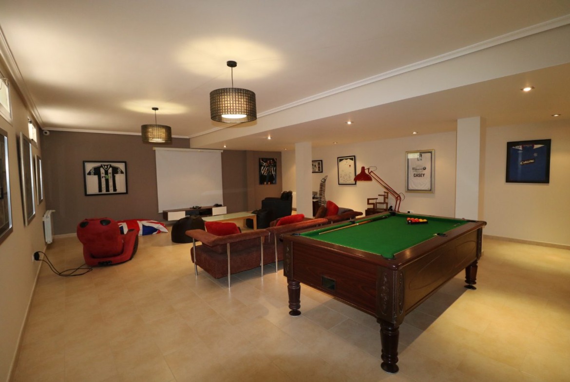 Alenda Golf frontline villa