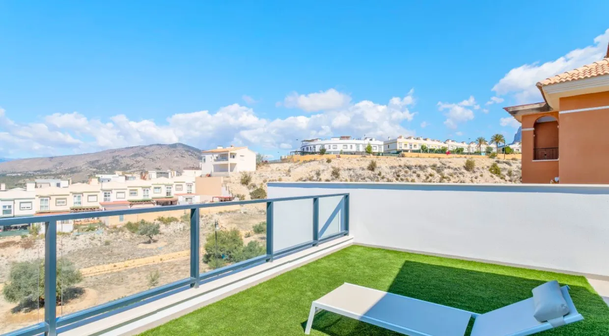Investing in Costa Blanca Golf Properties: What You Need to Know